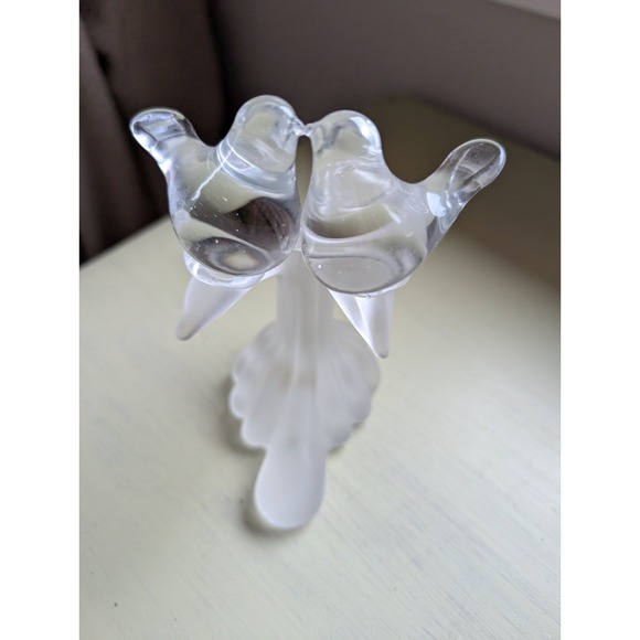 Vintage‎ Kissing Love Birds Clear Frosted Glass Perch Figurine - Picture 1 of 9